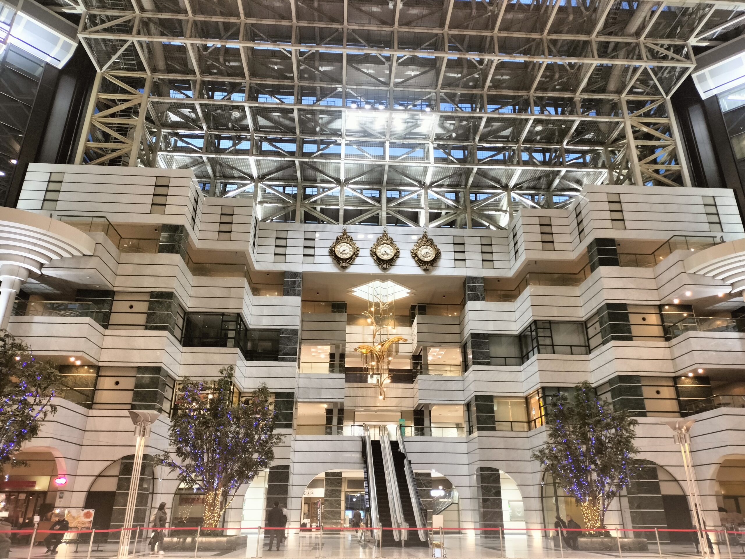 バブル時代の建物、結構好きです!